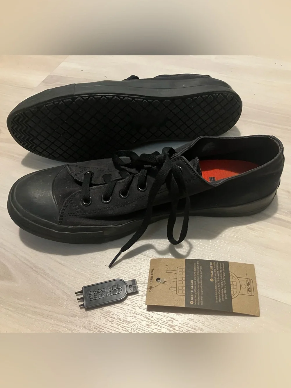 Shoes For Crews Unisex Non-Slip Work Shoe (M 10, W 11.5)